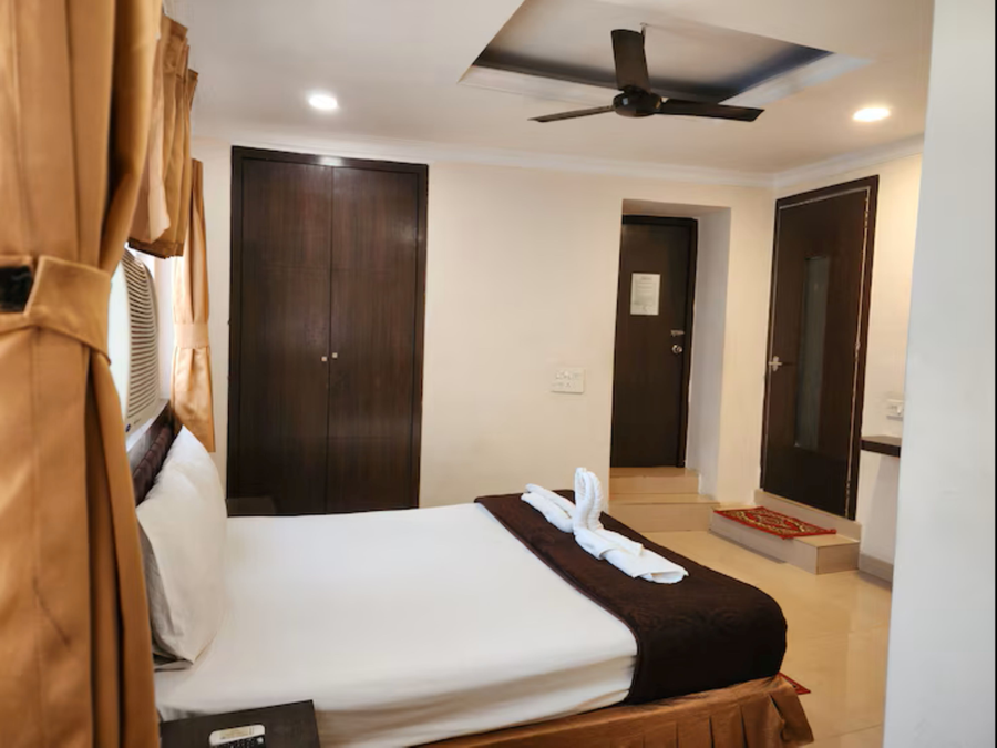 hotel al sana