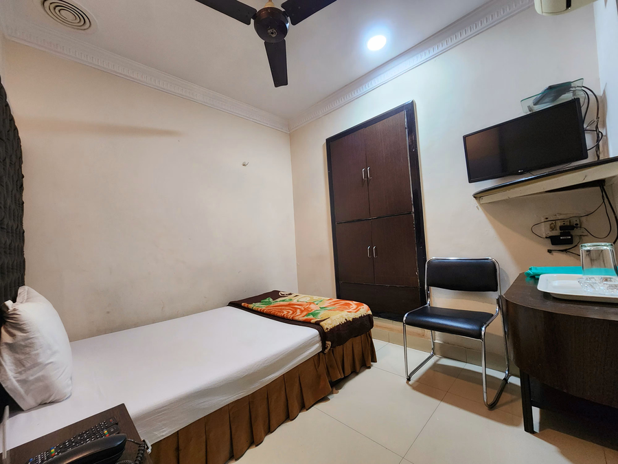 hotel al sana