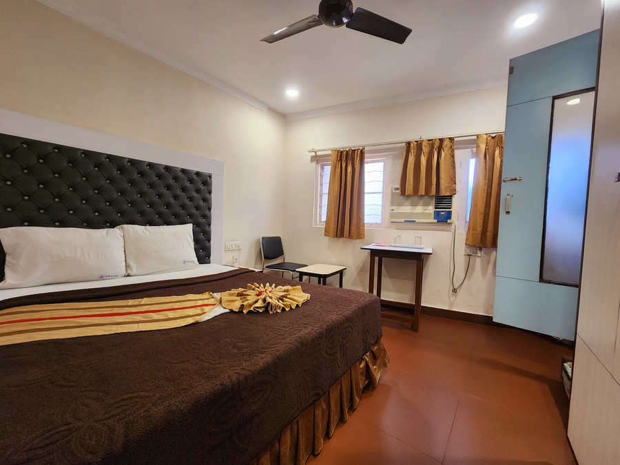 hotel al sana