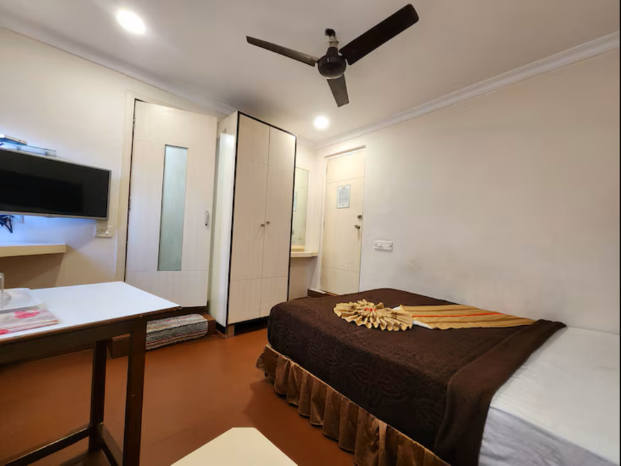 hotel al sana
