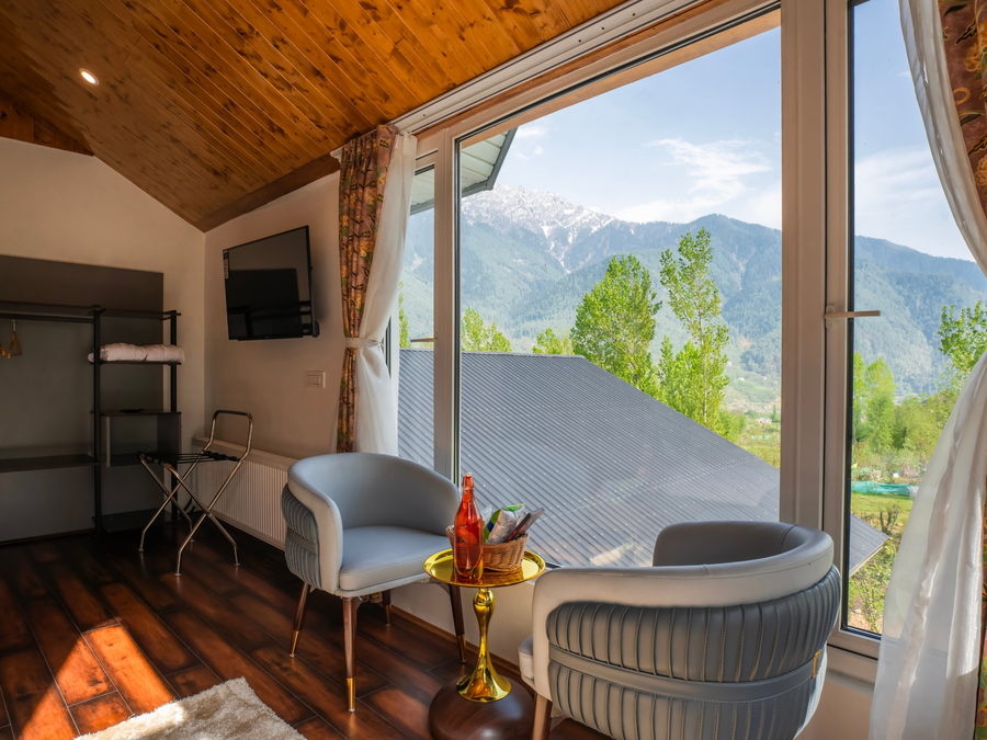 moustache hostel pahalgam