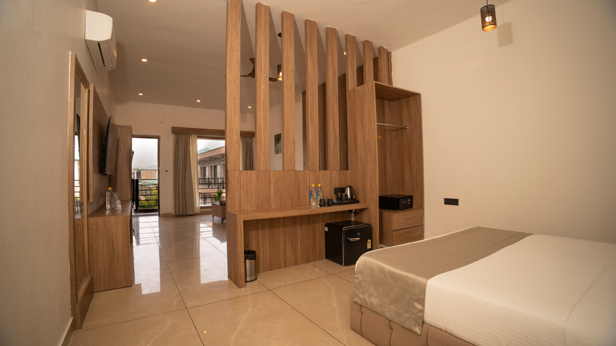 corbett elegant retreat