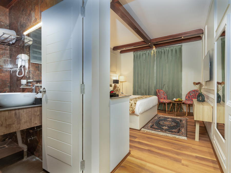lakewalk suites