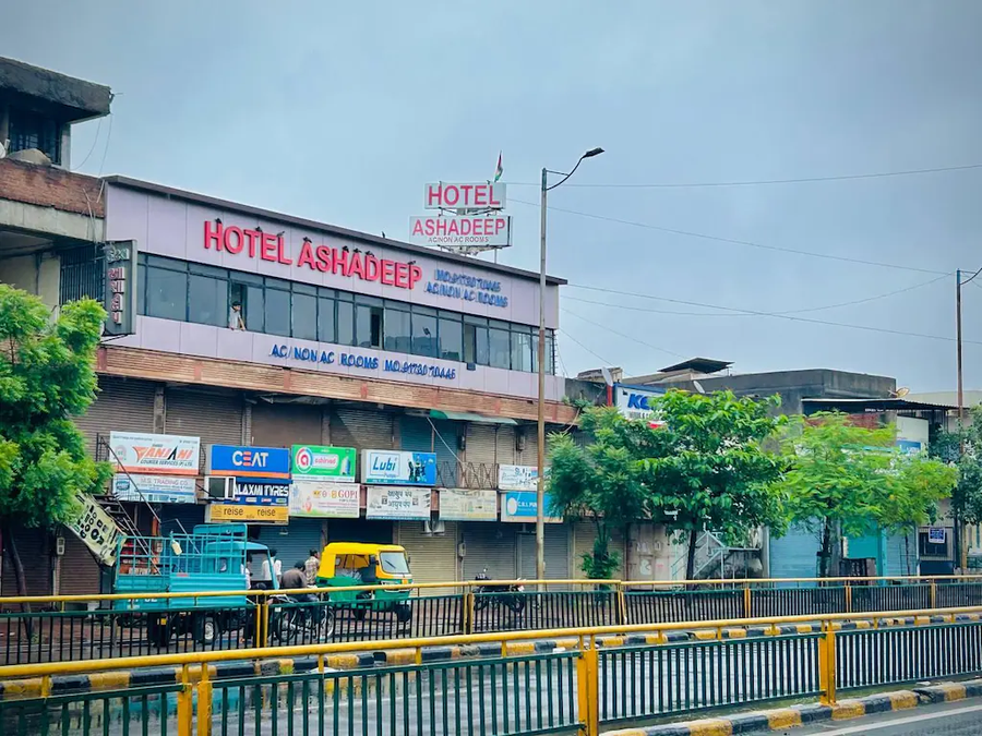 hotel ashadeep