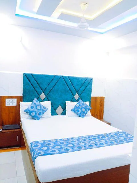 hotel ashadeep