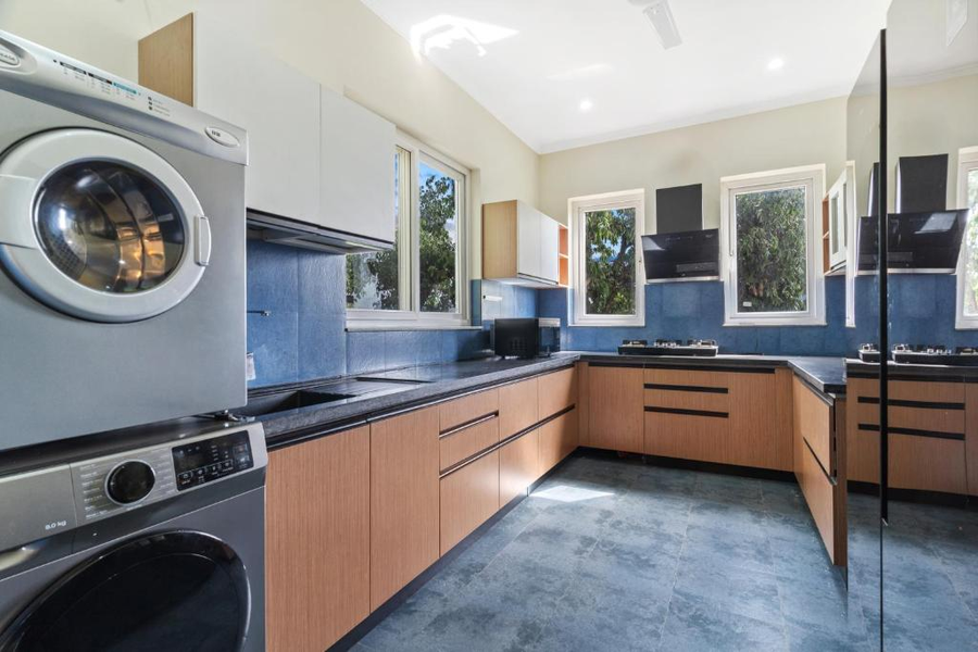 himvan by akama stays