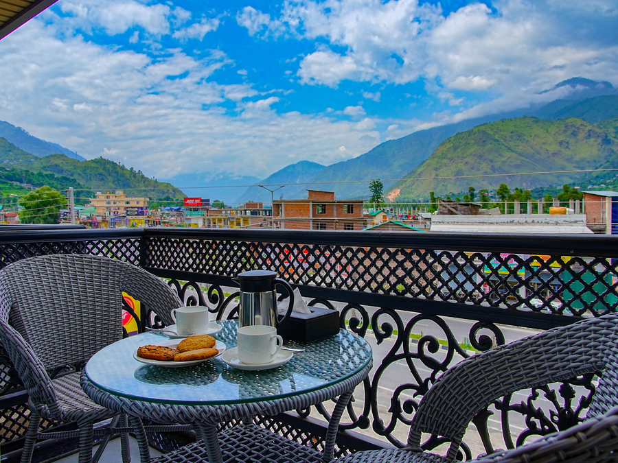 click hotel bhuntar kullu manali bhuntar airport