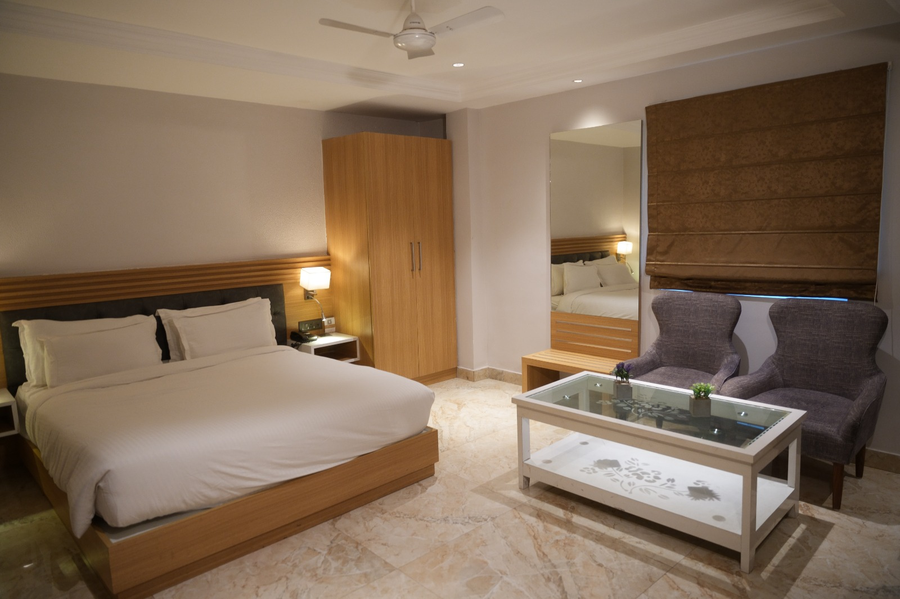 luxus inn hotel