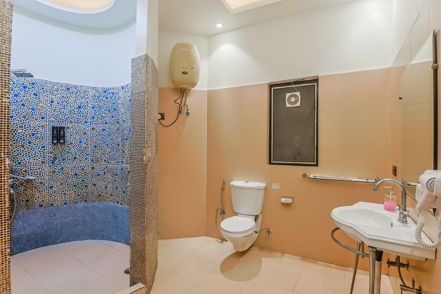 the orion express kailash colony