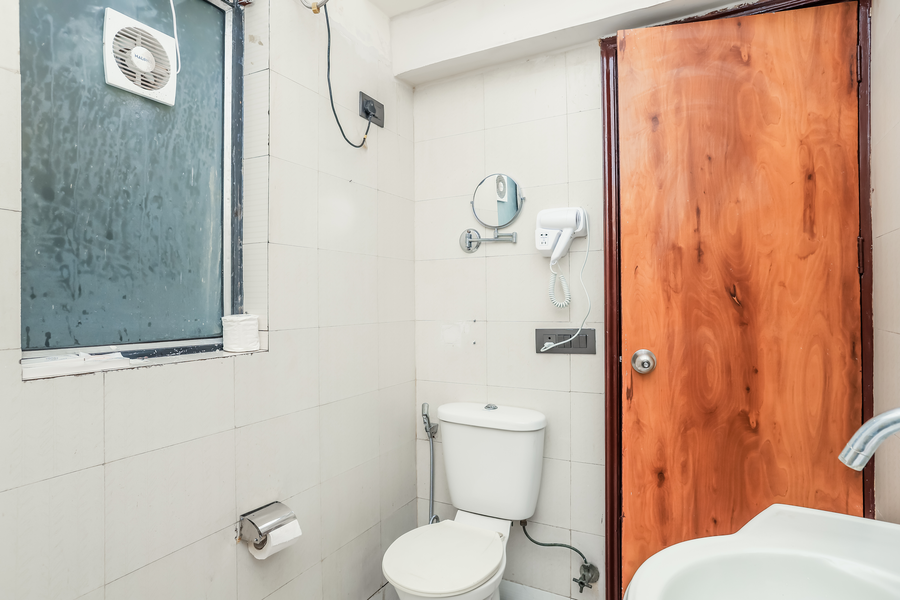 the orion express kailash colony