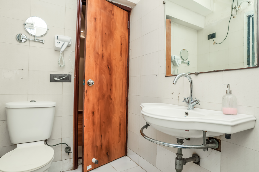 the orion express kailash colony