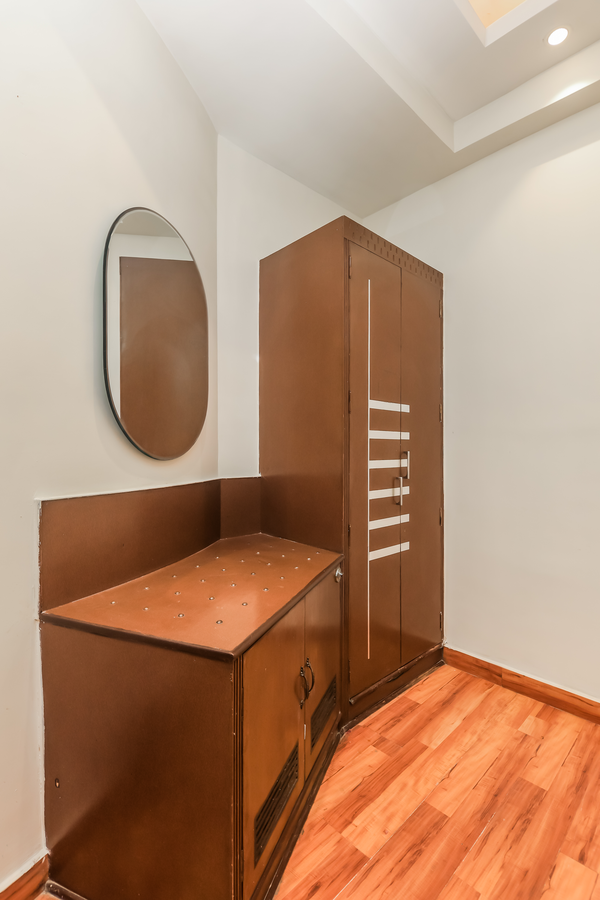 the orion express kailash colony