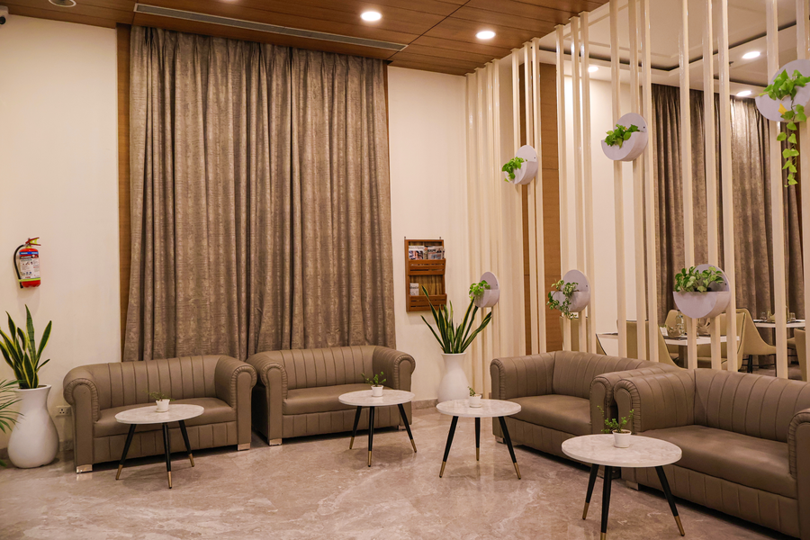 hhw hotel agra