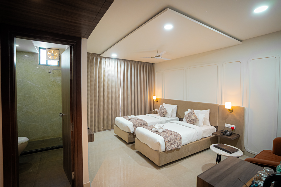 hhw hotel agra