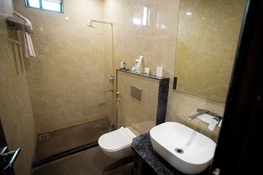 hhw hotel agra