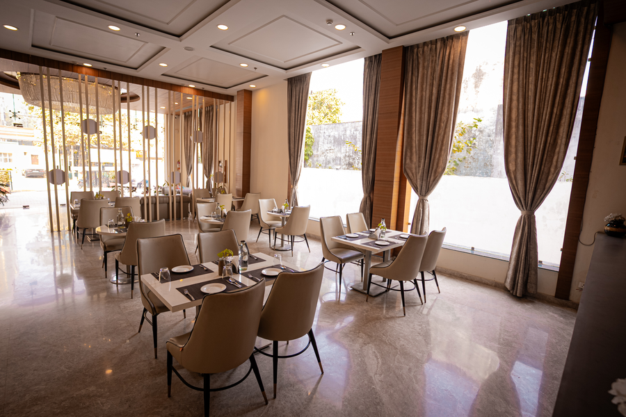 hhw hotel agra