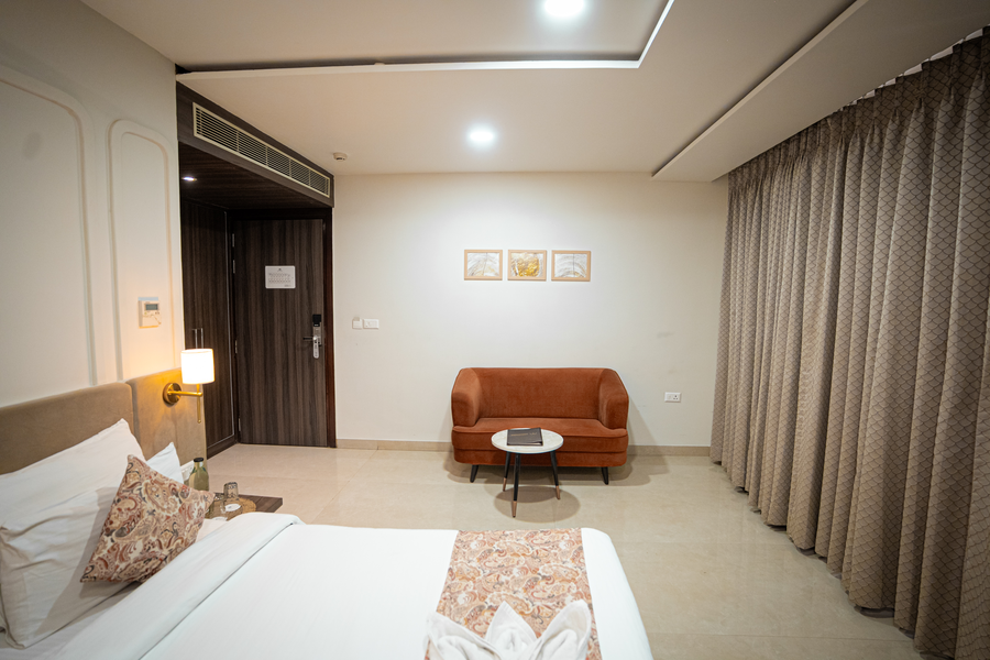 hhw hotel agra