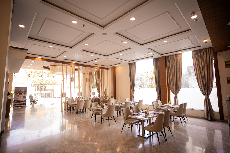 hhw hotel agra
