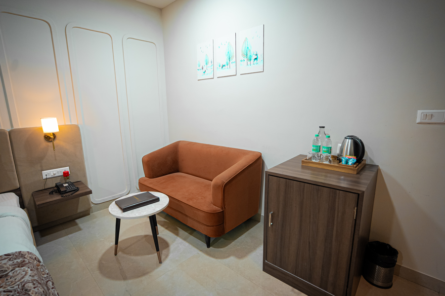 hhw hotel agra