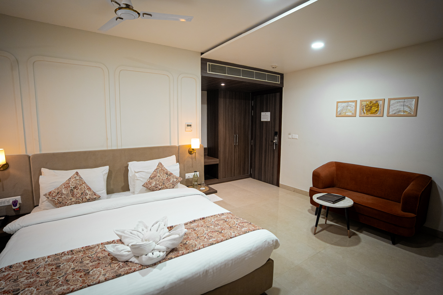 hhw hotel agra