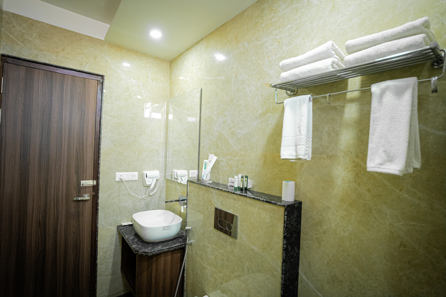 hhw hotel agra