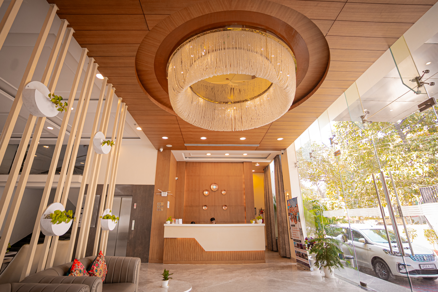 hhw hotel agra