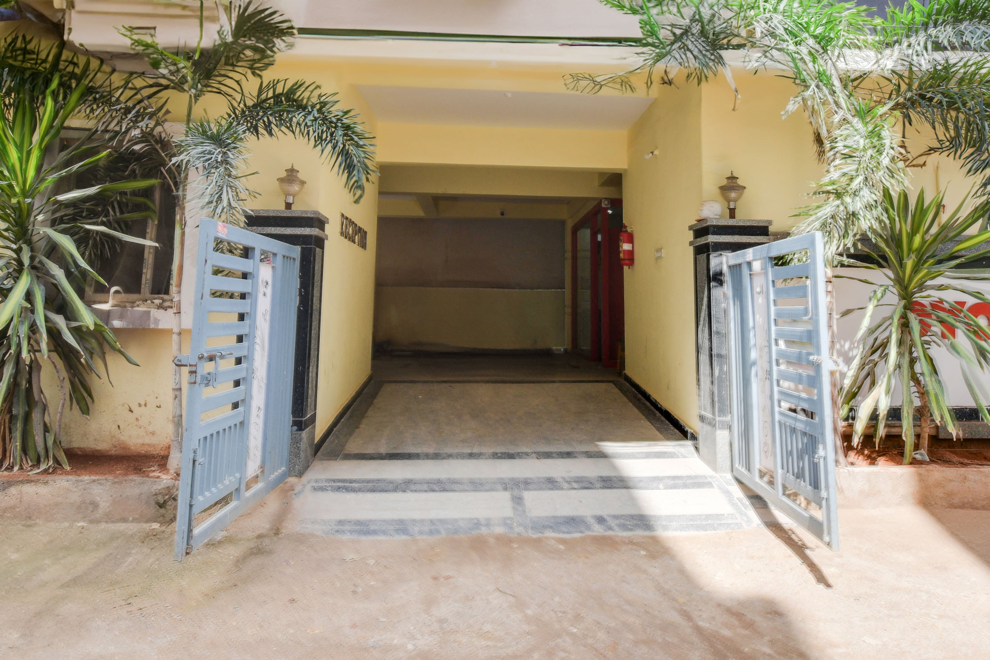 super townhouse hitech city madhapur