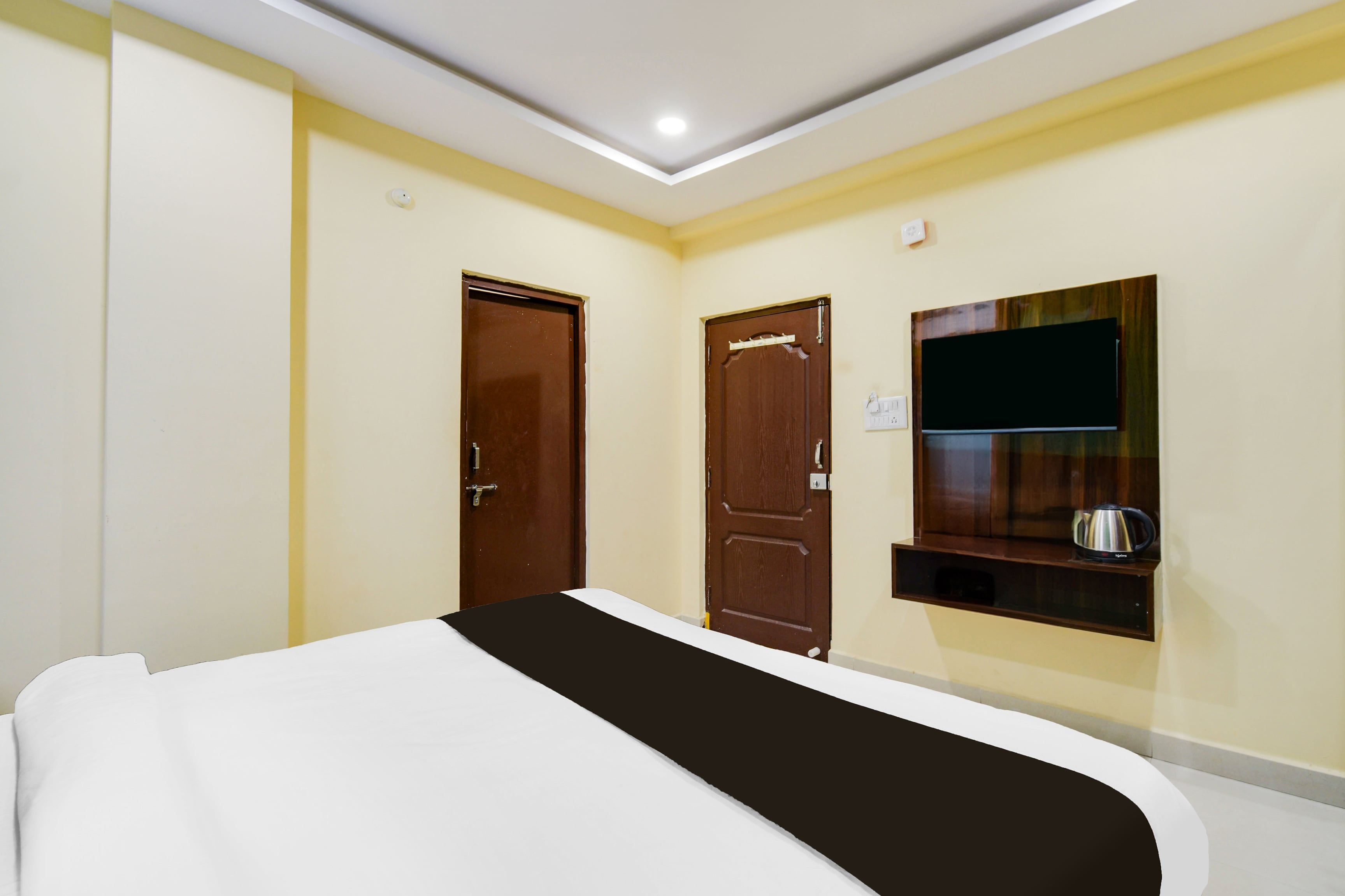 super townhouse hitech city madhapur