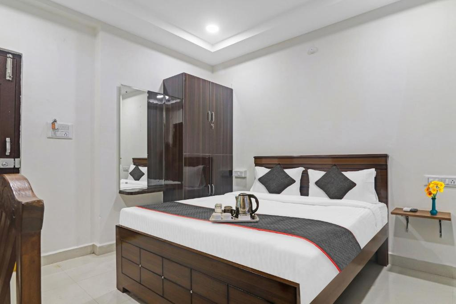 super townhouse hitech city madhapur