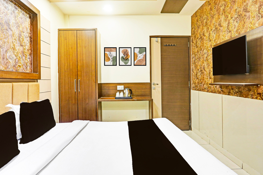 super hotel o kesarganj formerly suman palace