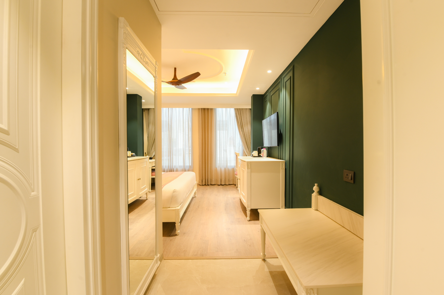 the sunder palace luxury boutique hotel