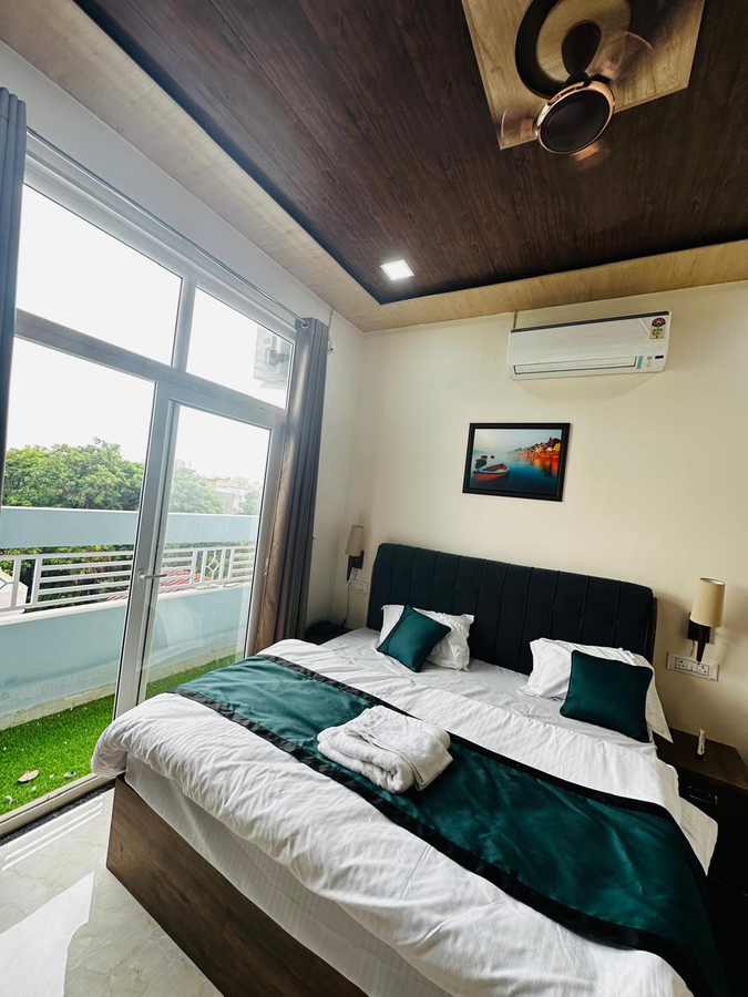 hotel baba kinaram kutir