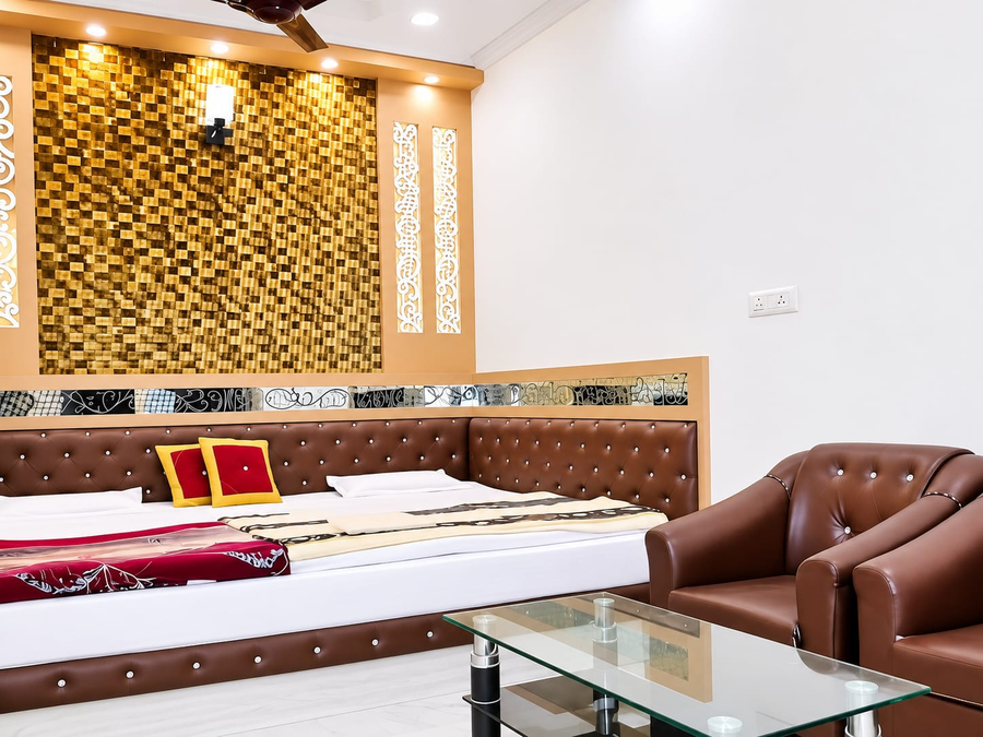taj square a luxurious family homestay