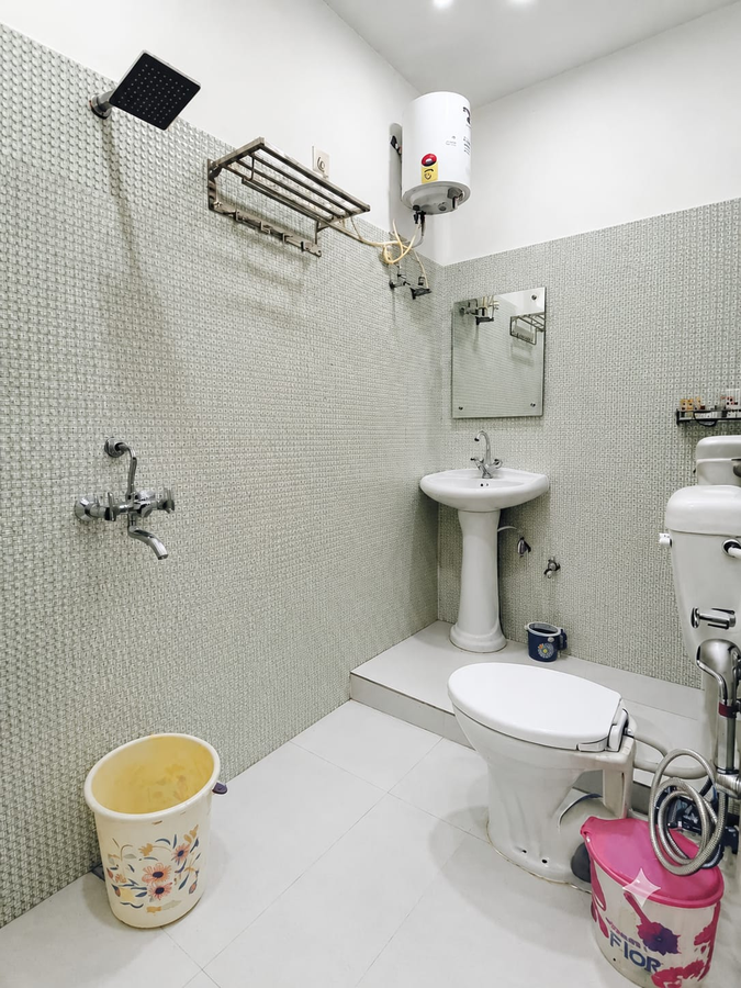 taj square a luxurious family homestay
