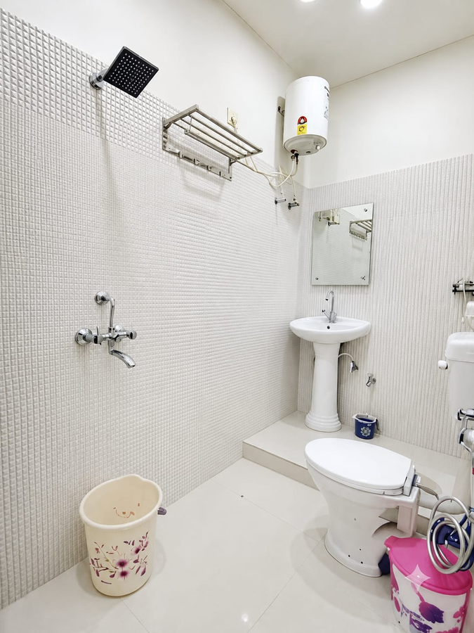 taj square a luxurious family homestay