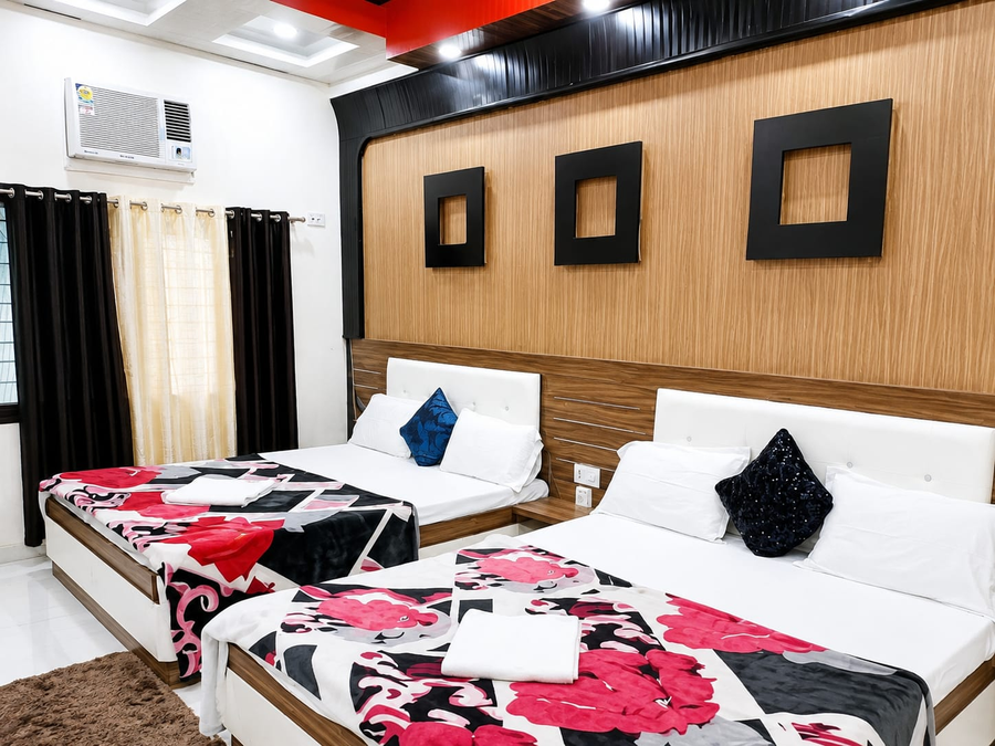 taj square a luxurious family homestay