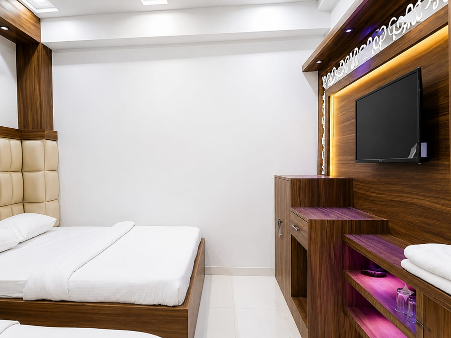 taj square a luxurious family homestay
