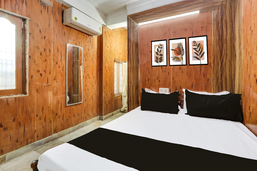 hotel o chowrasta near congress bhavan