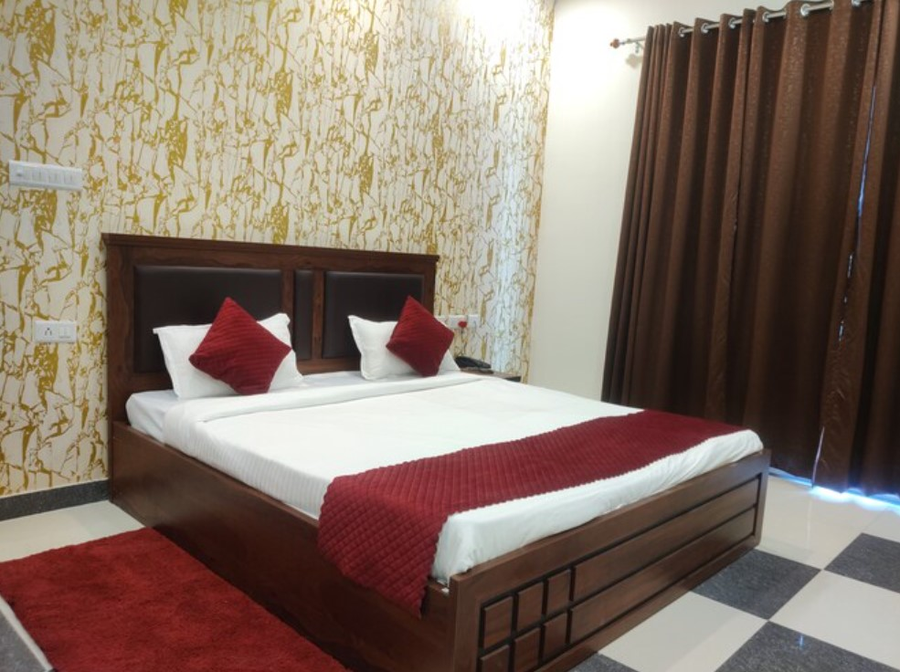 hotel aastha shree dham