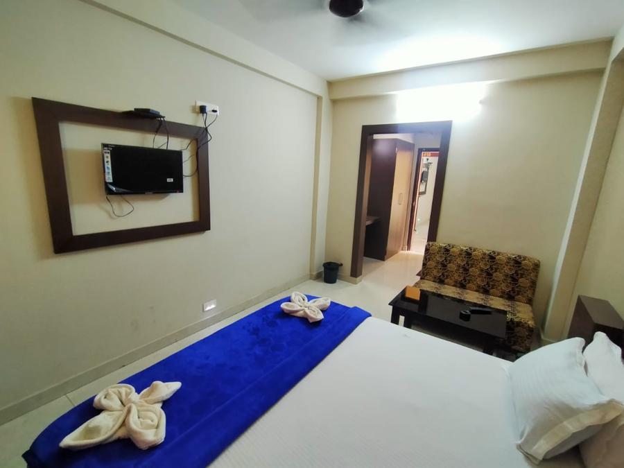 hotel uk palace near beach puri by dhamstay