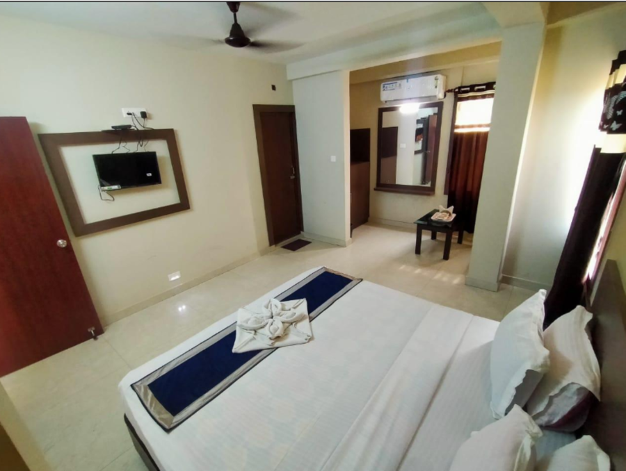 hotel uk palace near beach puri by dhamstay