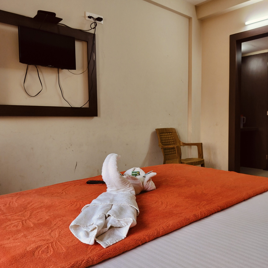 hotel uk palace near beach puri by dhamstay