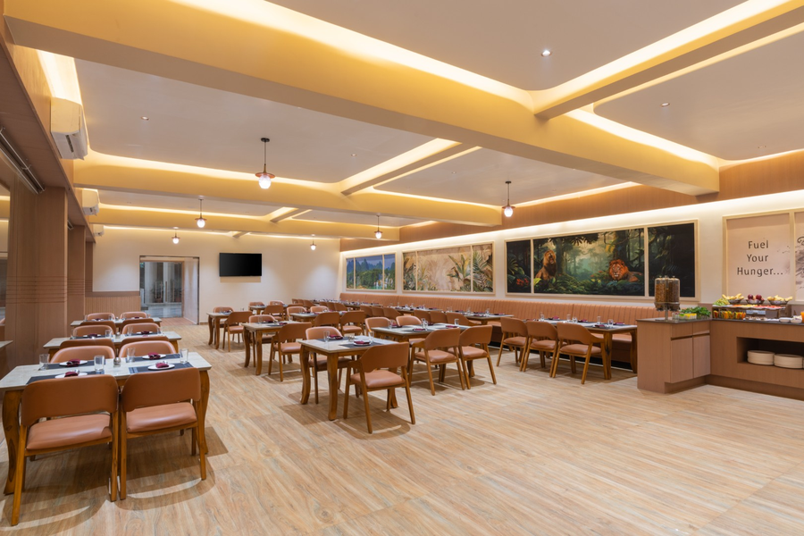 Gir Aatithya Clarks Inn,,4 star