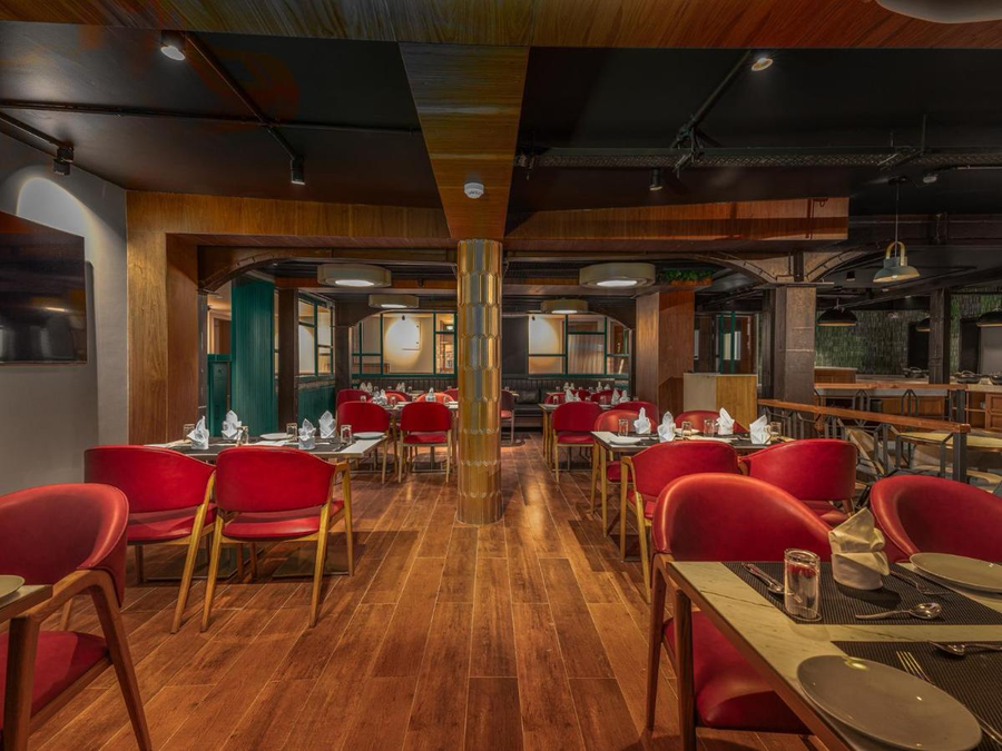 The Vale Lodge,Chandanwari Road,4 star