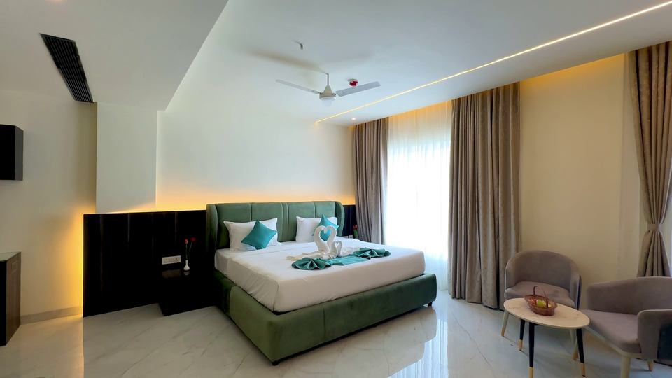 town square suites