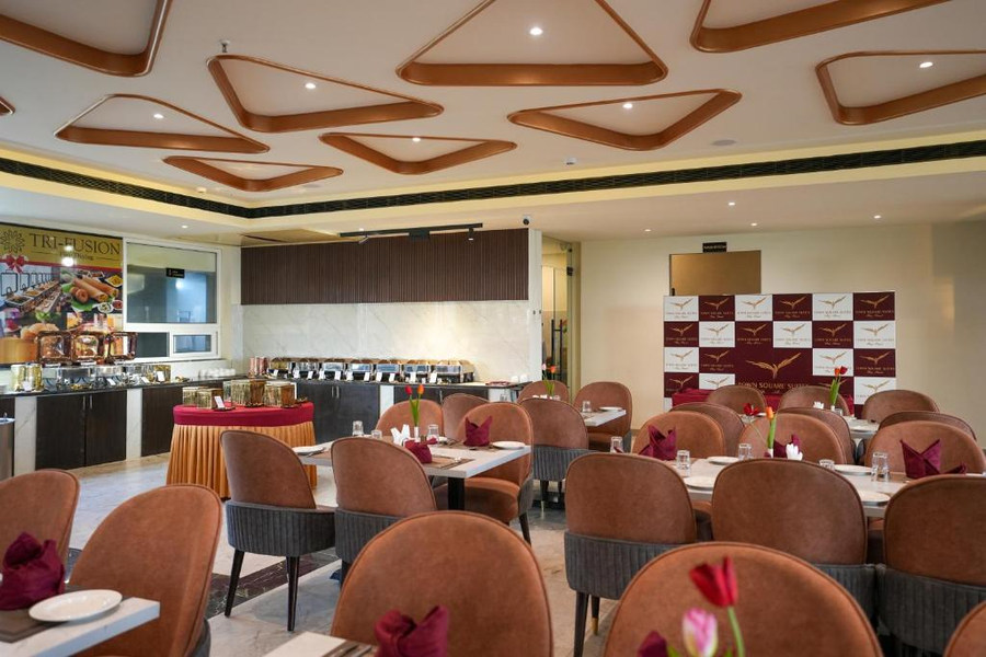 town square suites