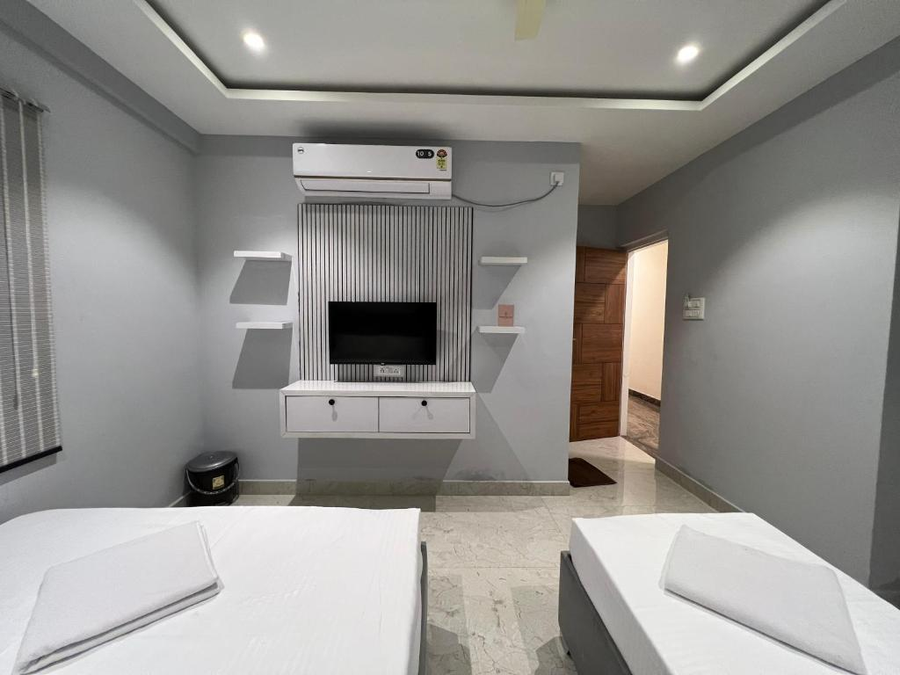 hotel seven sky inn madiwala