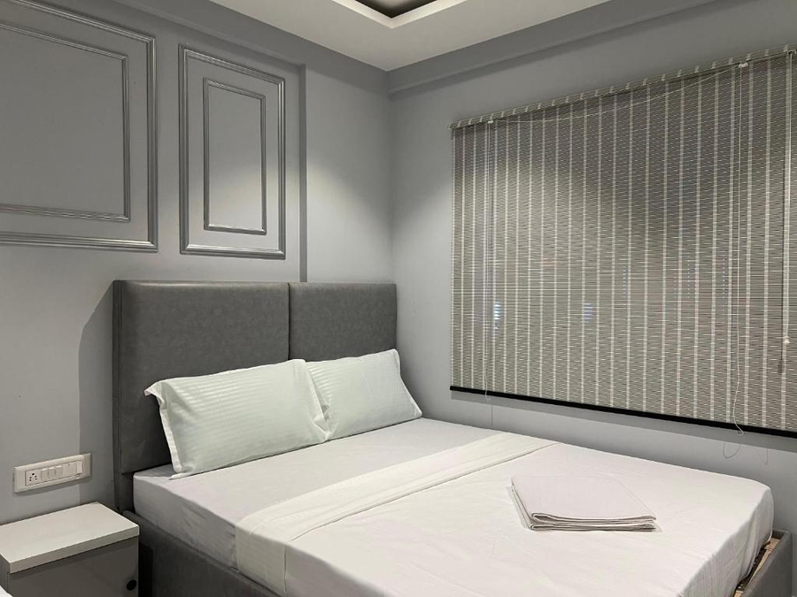 hotel seven sky inn madiwala