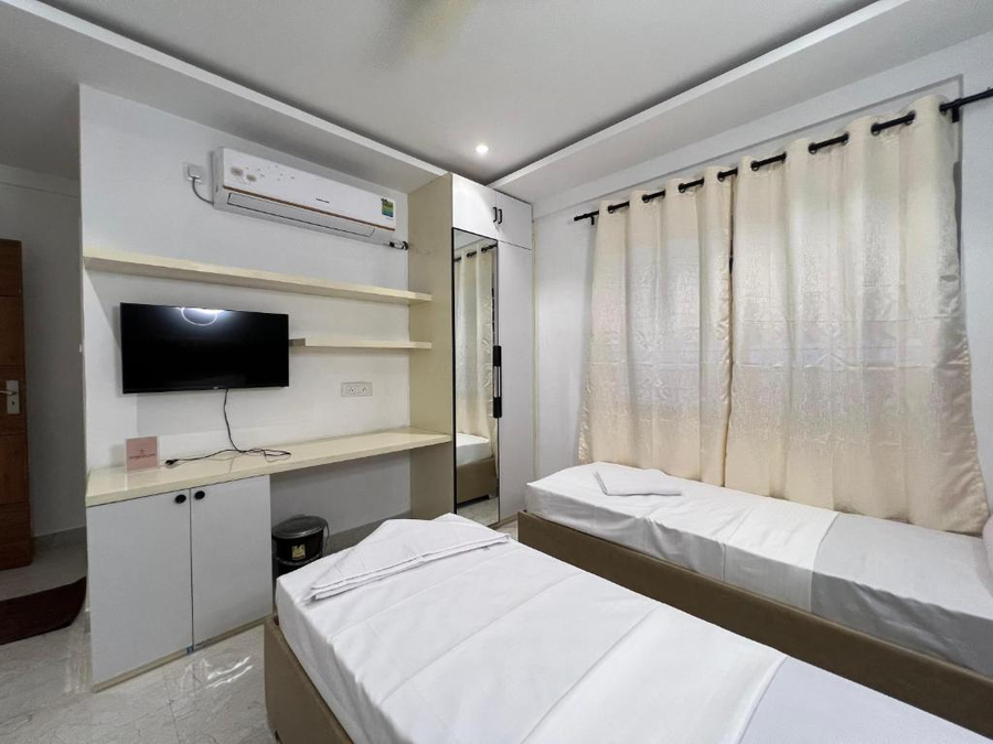 hotel seven sky inn madiwala