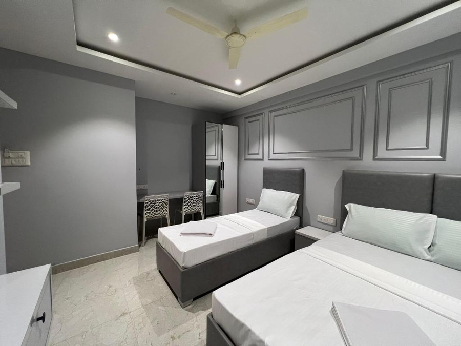 hotel seven sky inn madiwala